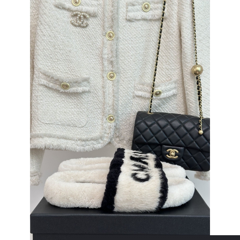 Ch*el slippers